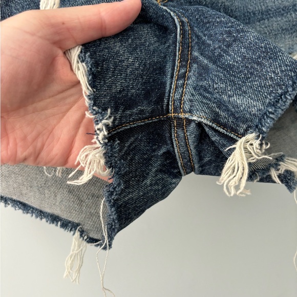 Agolde distressed Jean shorts size 25 - Picture 5 of 5